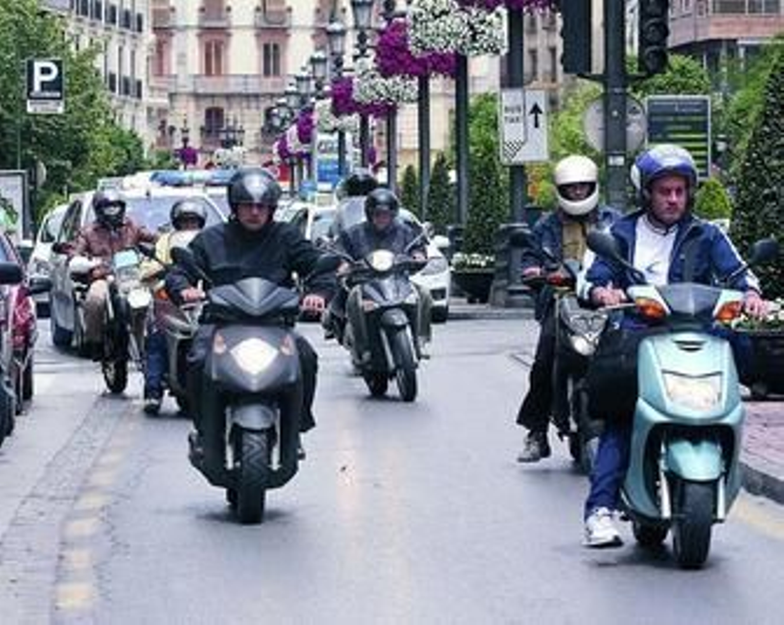 Cada día se sanciona una media de cinco ciclomotores en la ciudad.