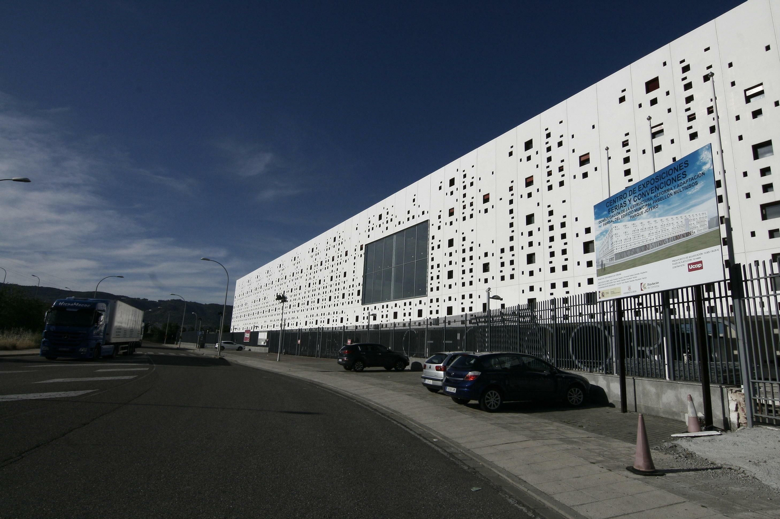 Exterior del centro de convenciones de Córdoba
