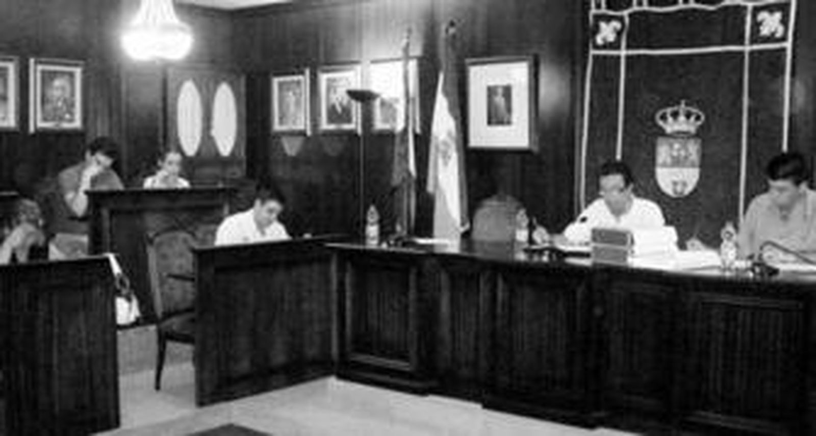 Los concejales de Lepe durante el Pleno celebrado ayer.