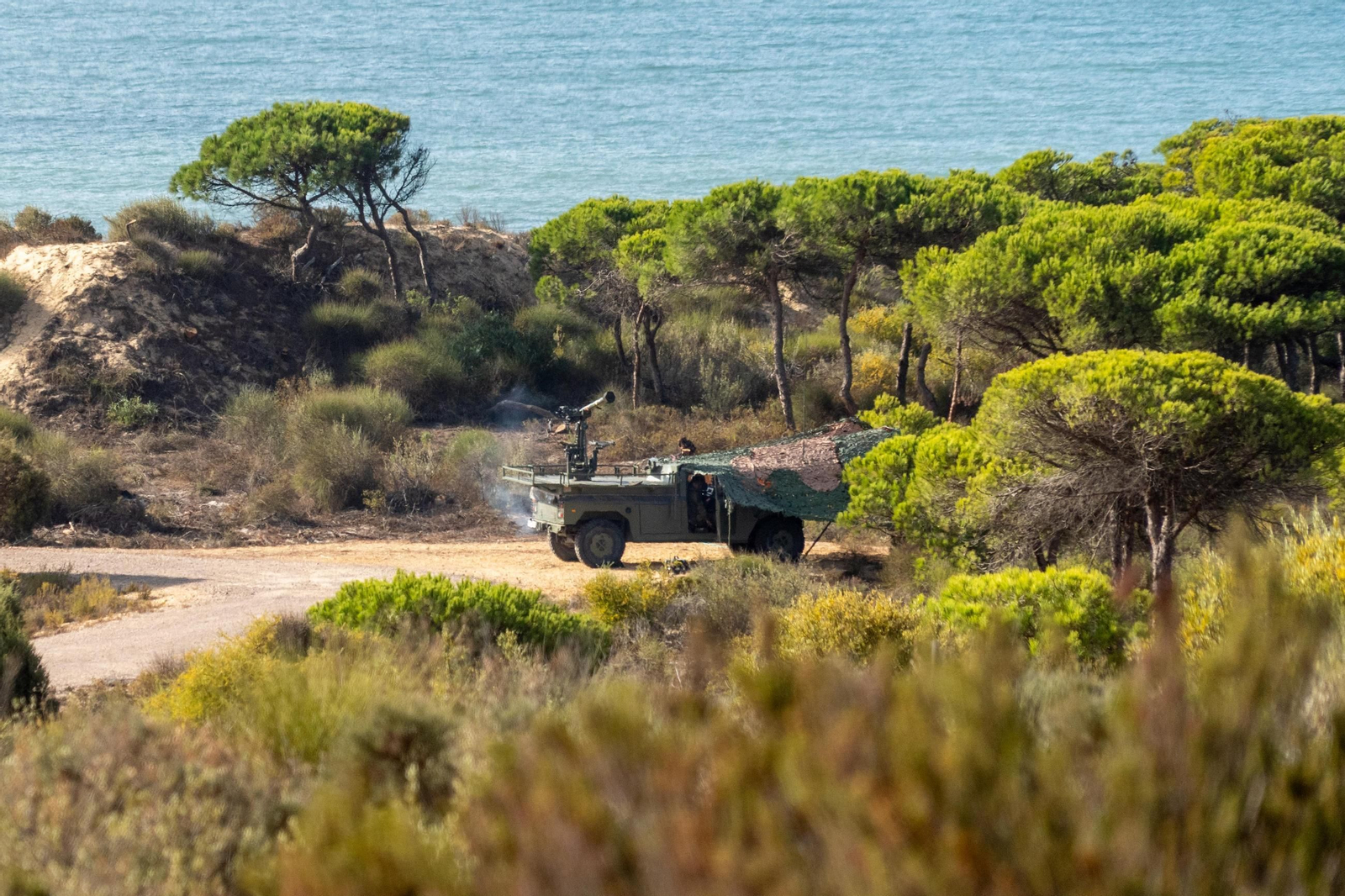 Las espectaculares imágenes del `Atlas 25´, ensayo militar contra drones en Huelva