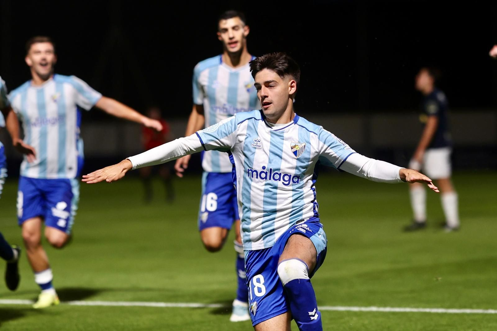 El Atlético Malagueño se estrena ante el UCAM Murcia (1-0)