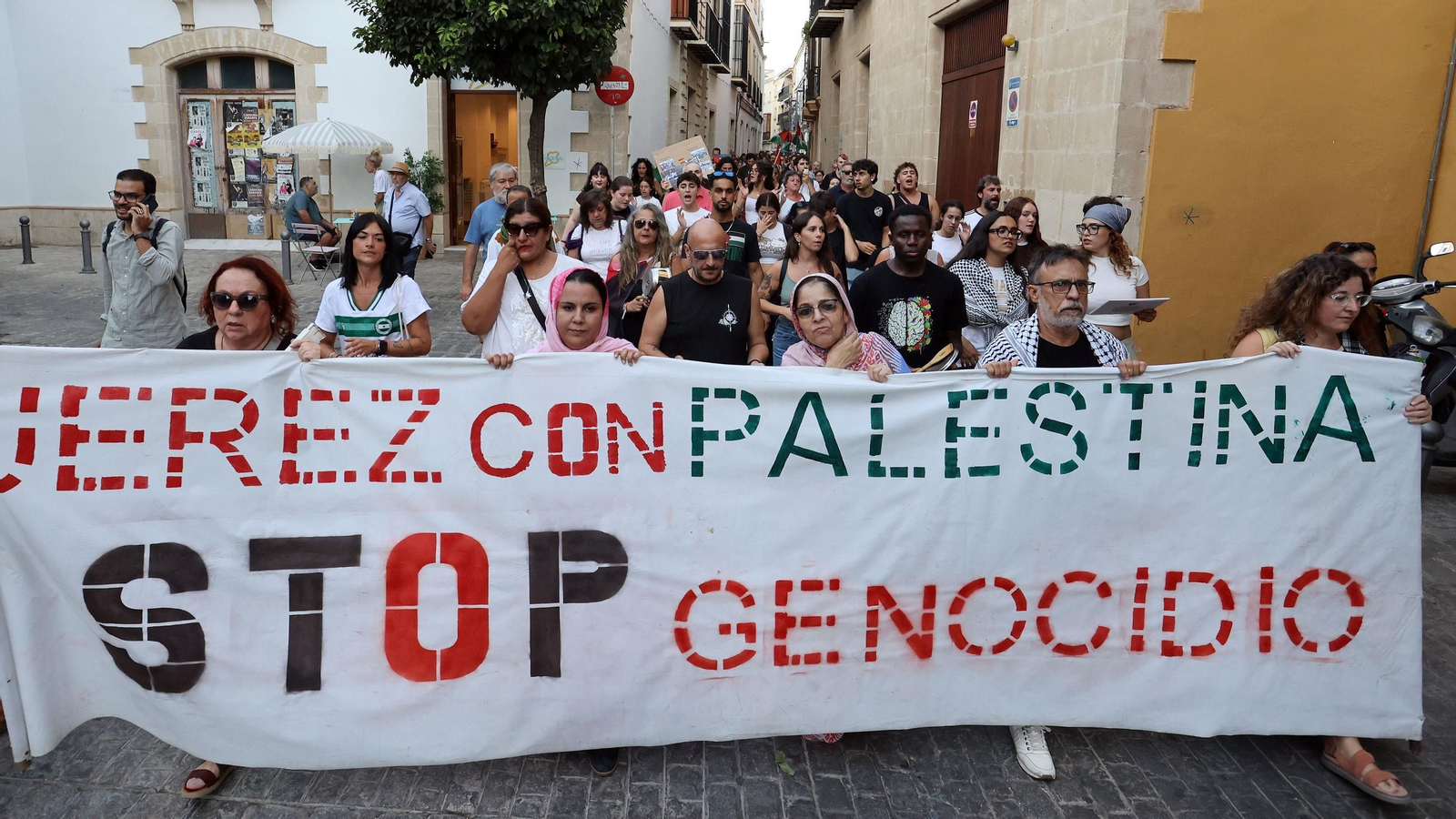 Cacerolada en Jerez para exigir la liberación de la flotilla de Gaza