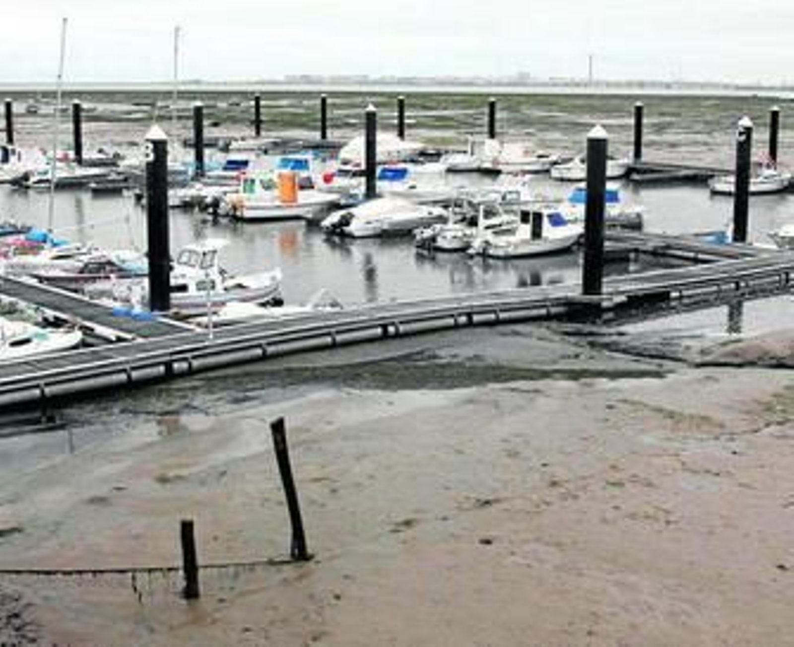 Imagen de archivo del estado en que se encuentra el club náutico de La Casería.