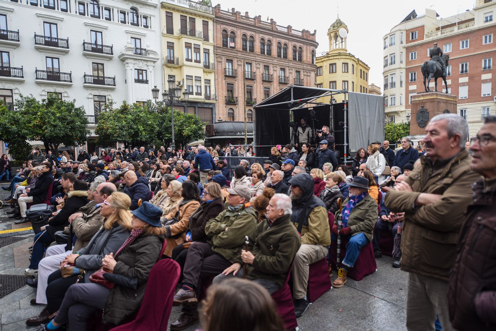 El concierto 'Pasodobles para despedir el año' en la plaza de las Tendillas, en imágenes