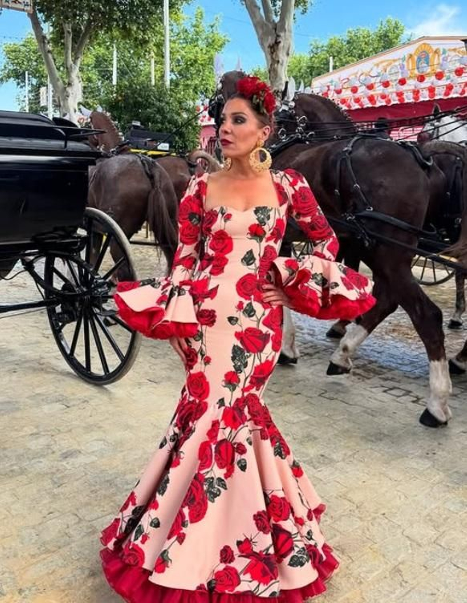 Margarita de Guzmán vestida de flamenca en la Feria de Abril.
