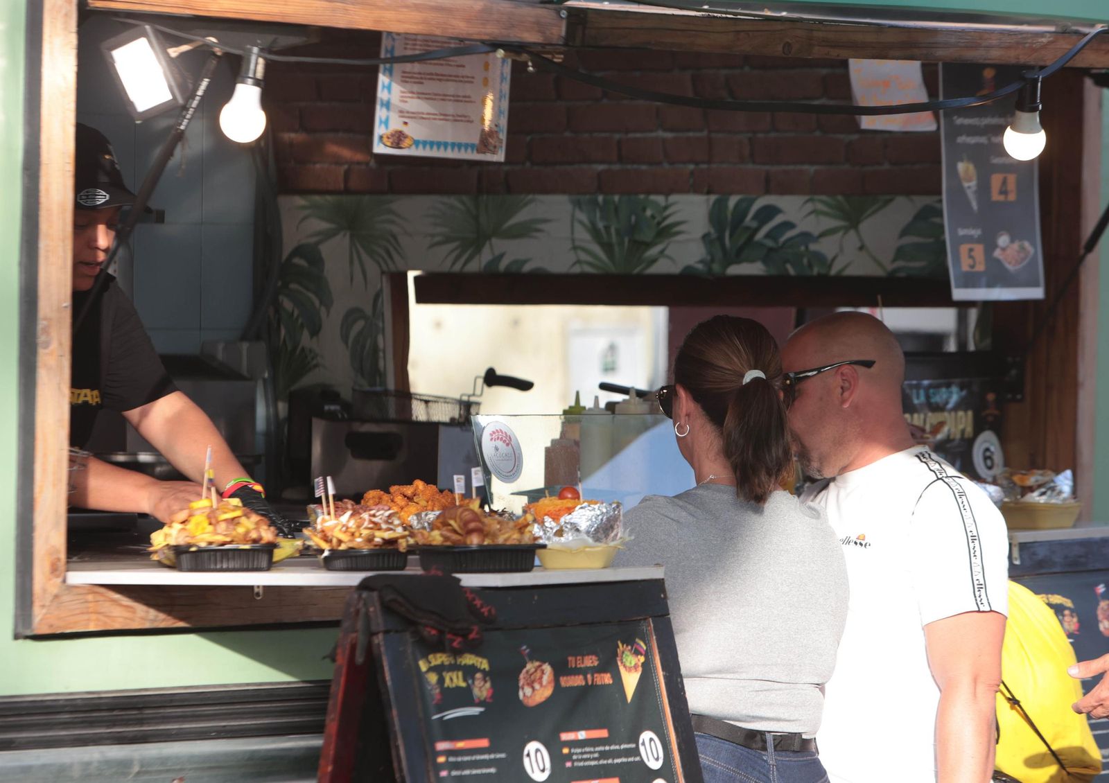 Ambiente motero en Jerez el jueves del Gran Premio 2025