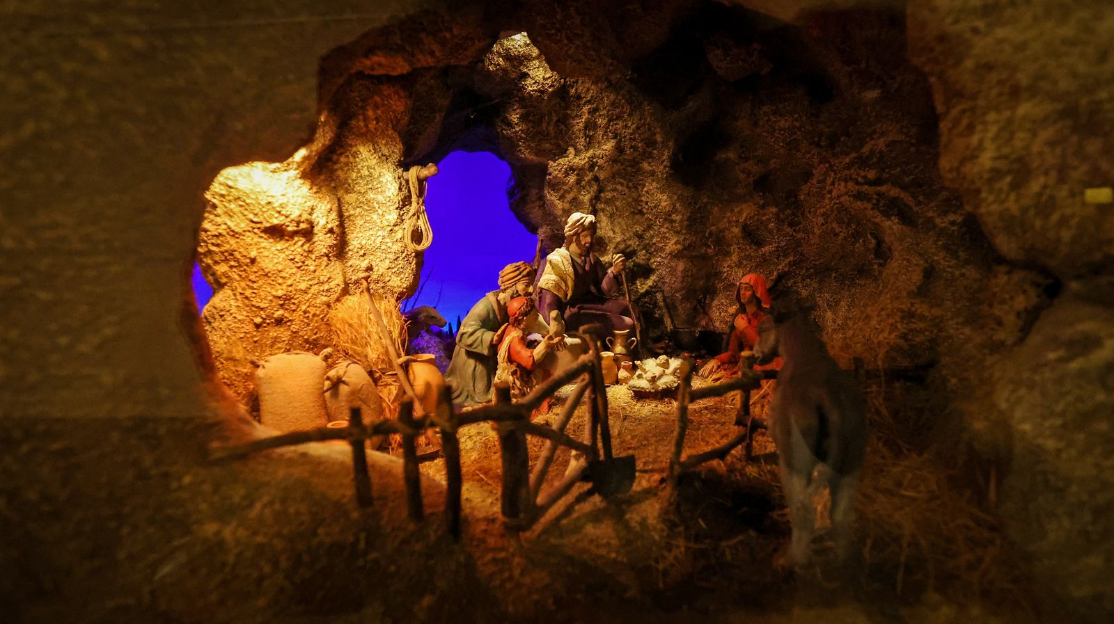 Así es la exposición de belenes en los claustros de Jerez