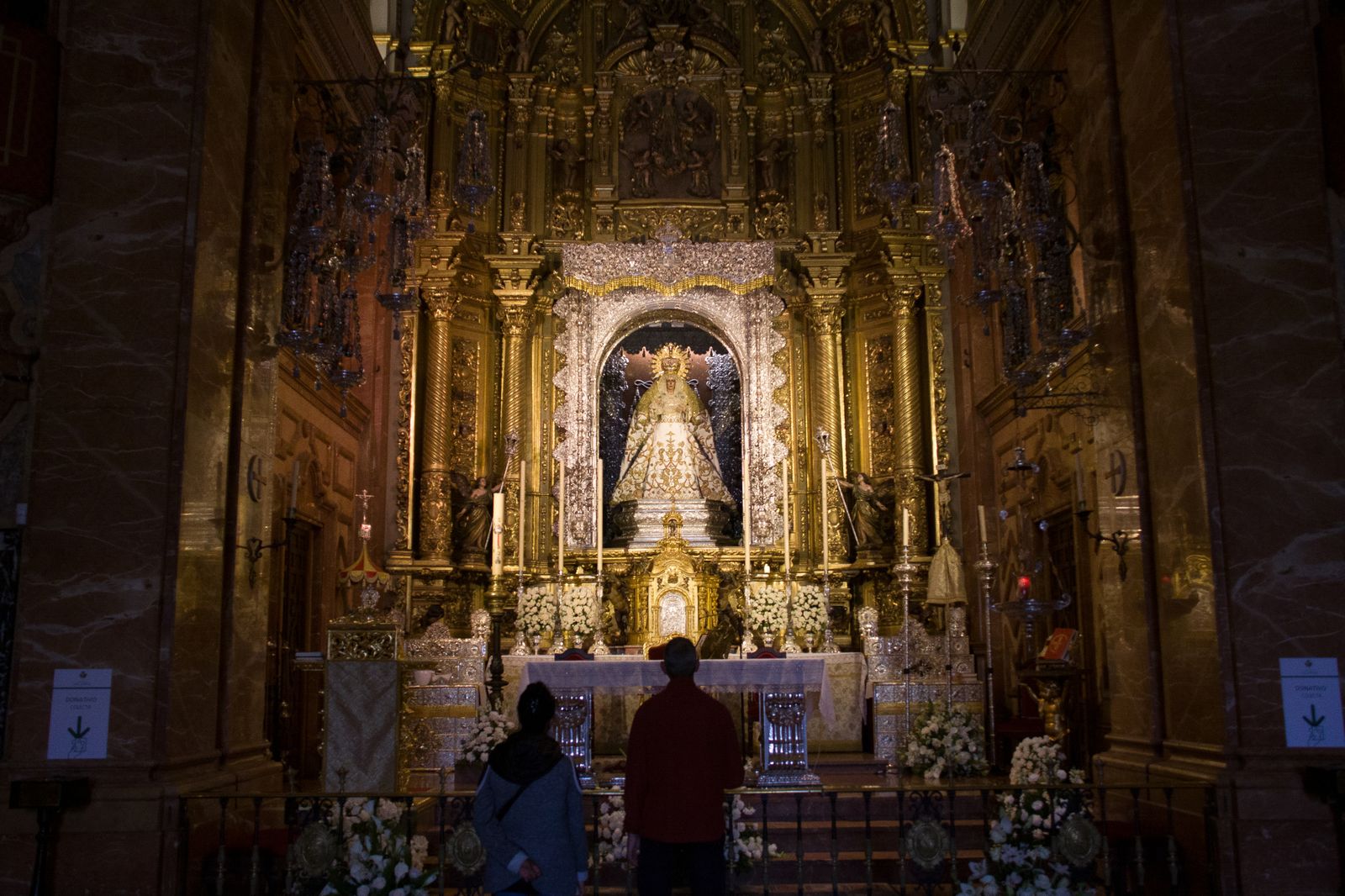 La Macarena se viste de blanco para la Pascua de Resurrección