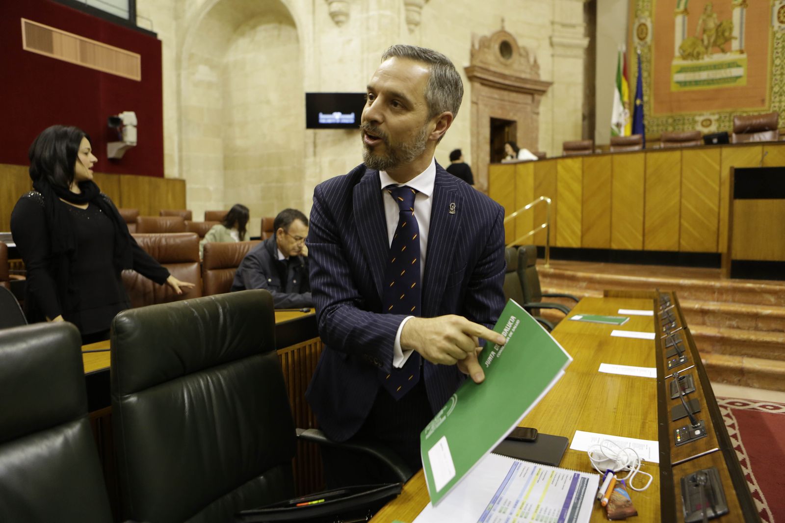 El consejero de Hacienda, Juan Bravo, en el Parlamento de Andalucía.