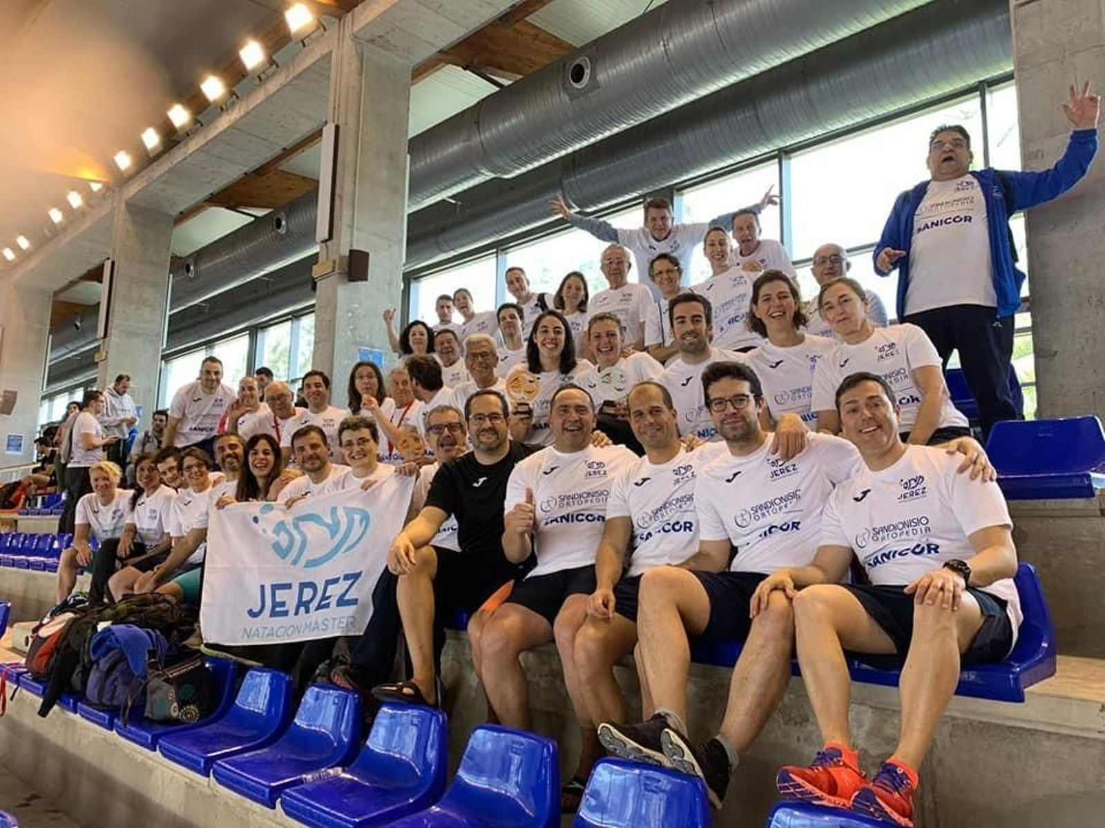 El Jerez Natación Másters ha logrado la tercera plaza en Pontevedra.