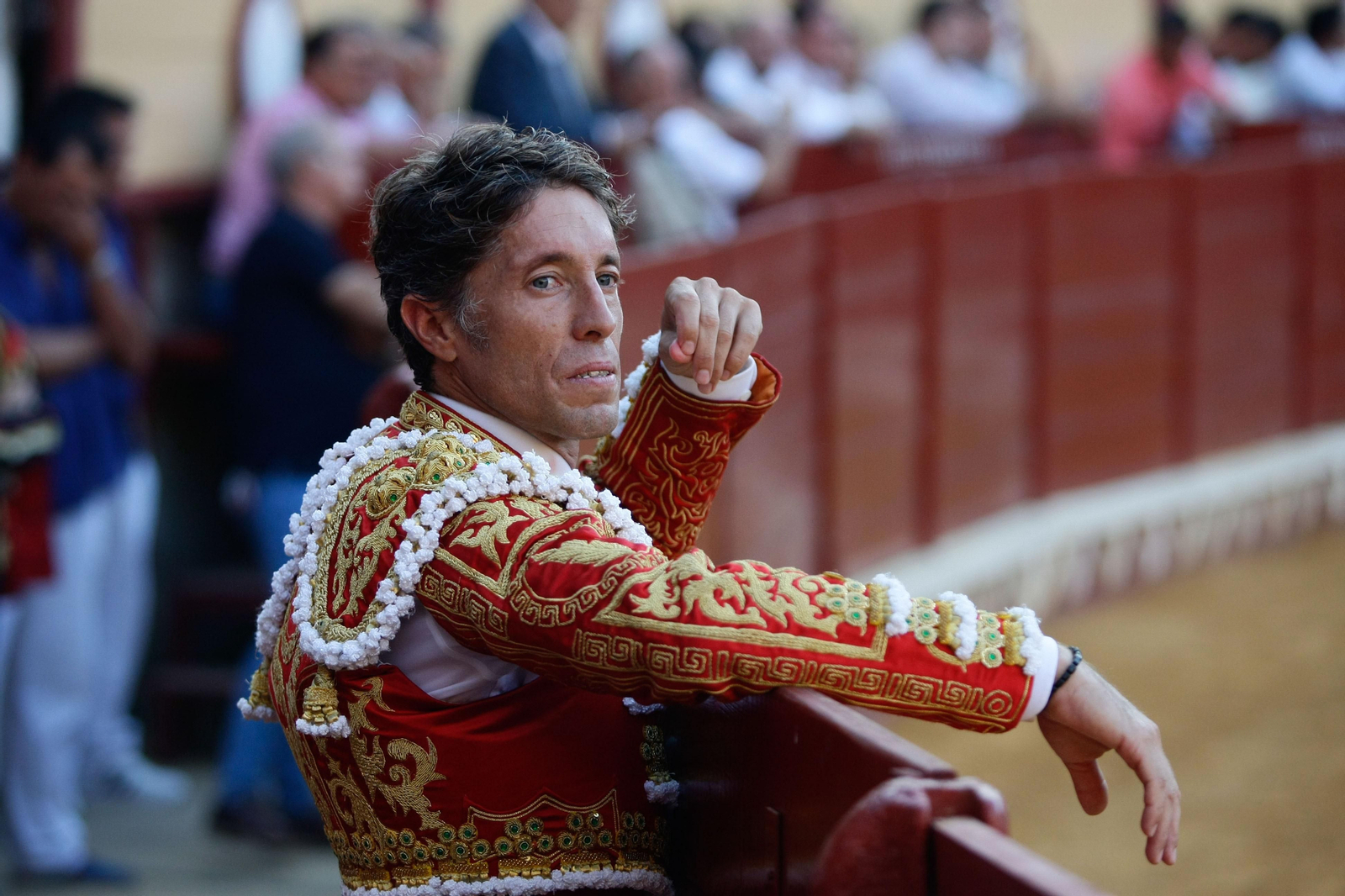 Las imágenes de la corrida de toros en El Puerto con Escribano, Morilla y Pinar