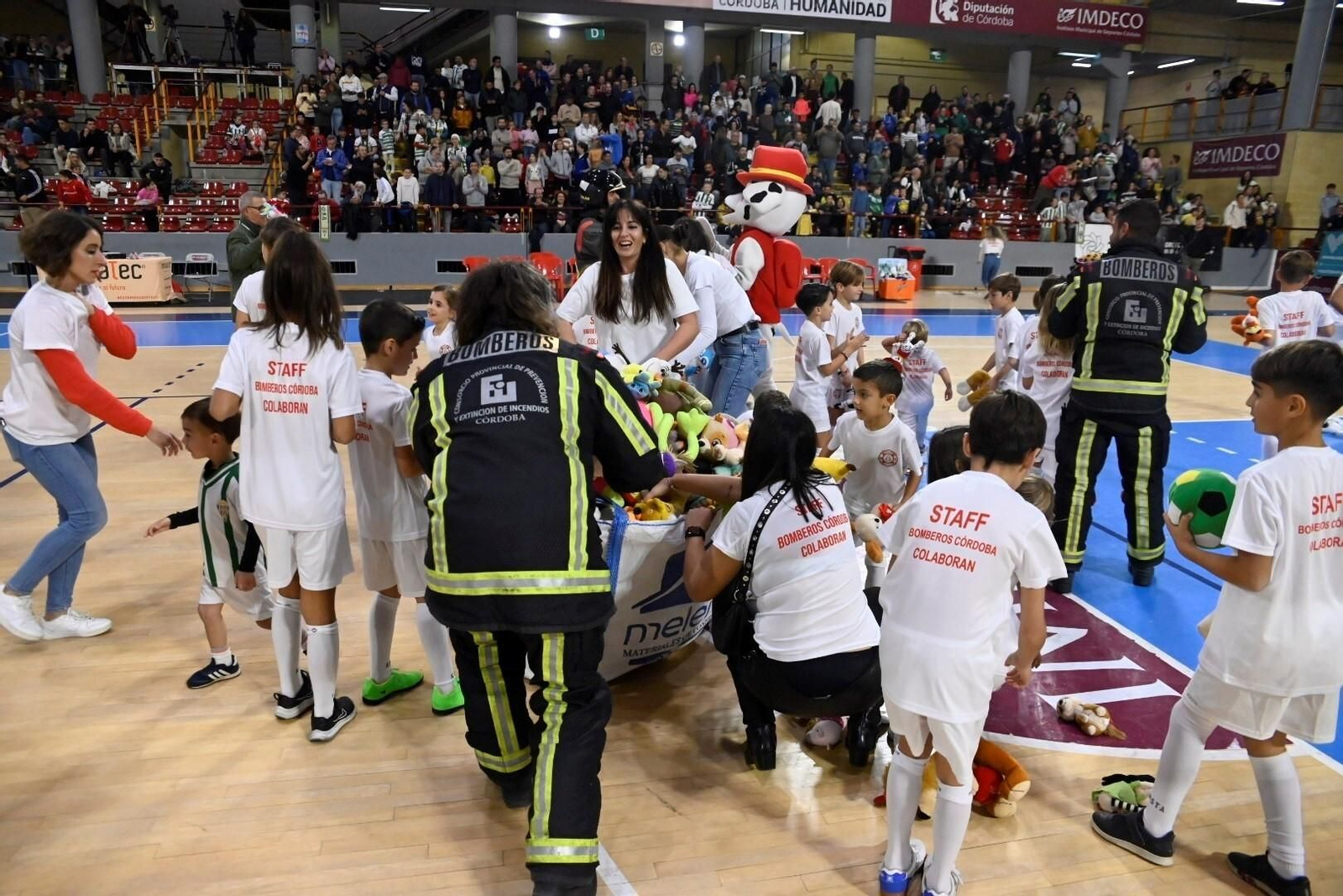 Las mejores fotos del triunfo del Córdoba Futsal ante Osasuna Magna Las mejores fotos del triunfo del Córdoba Futsal ante Osasuna Magna