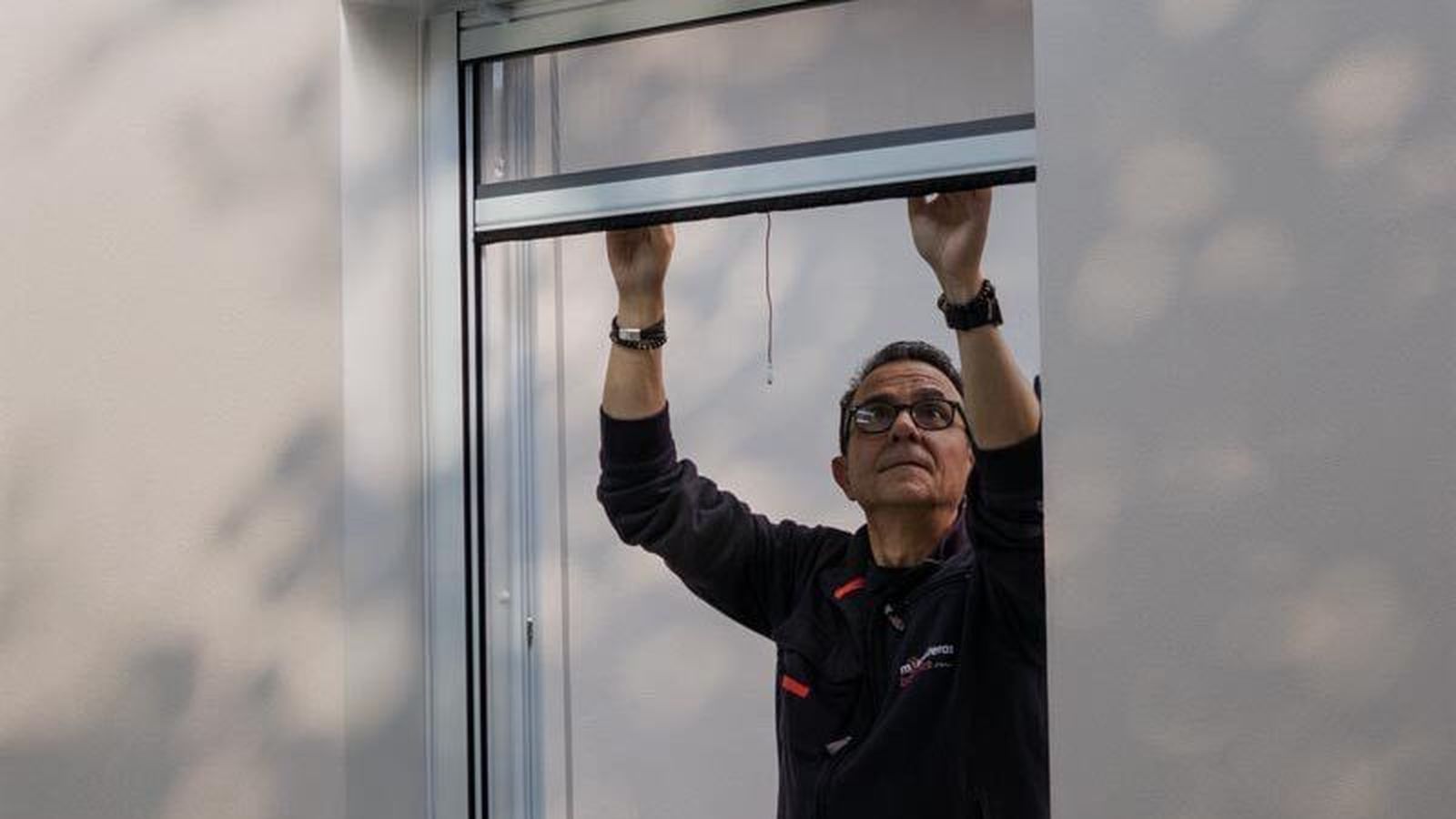 Por qué las mosquiteras enrollables son la mejor solución contra los insectos en tu hogar