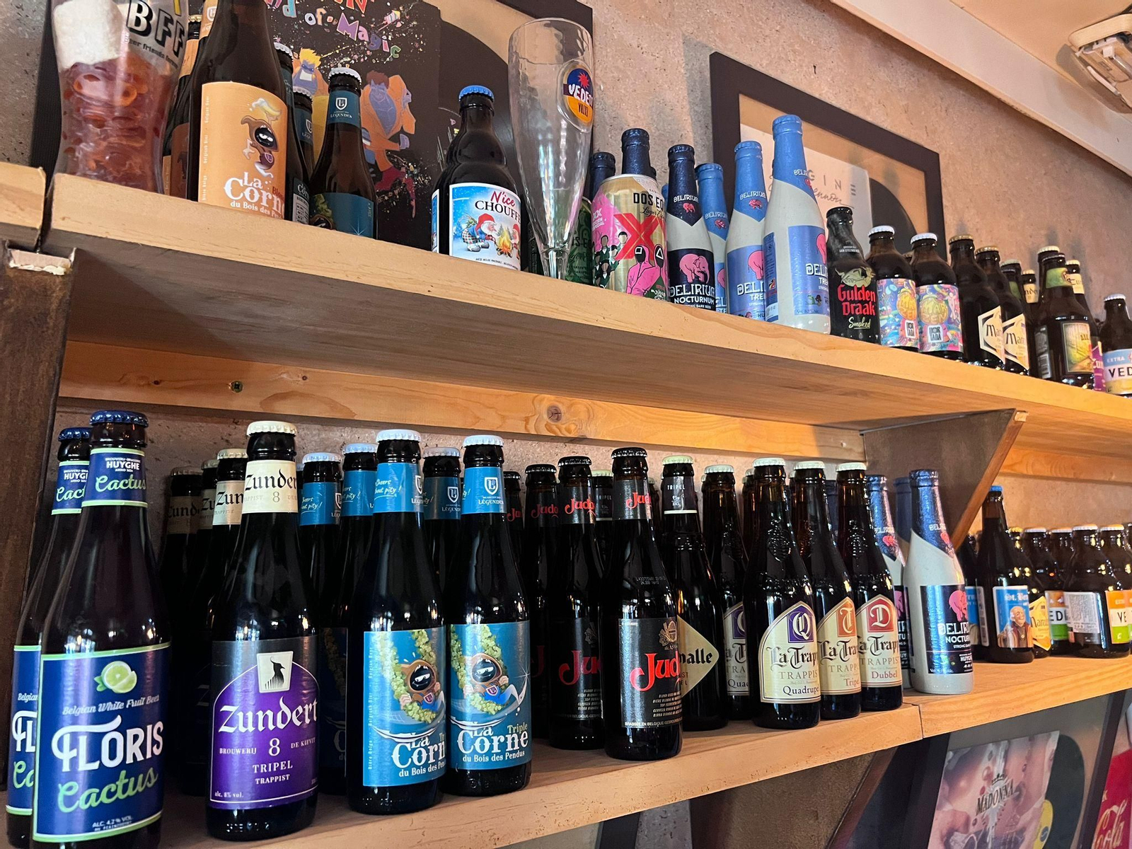 Diferentes marcas de cervezas en Senda.