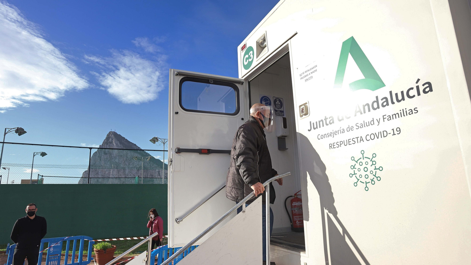 Cribados masivos en La Línea