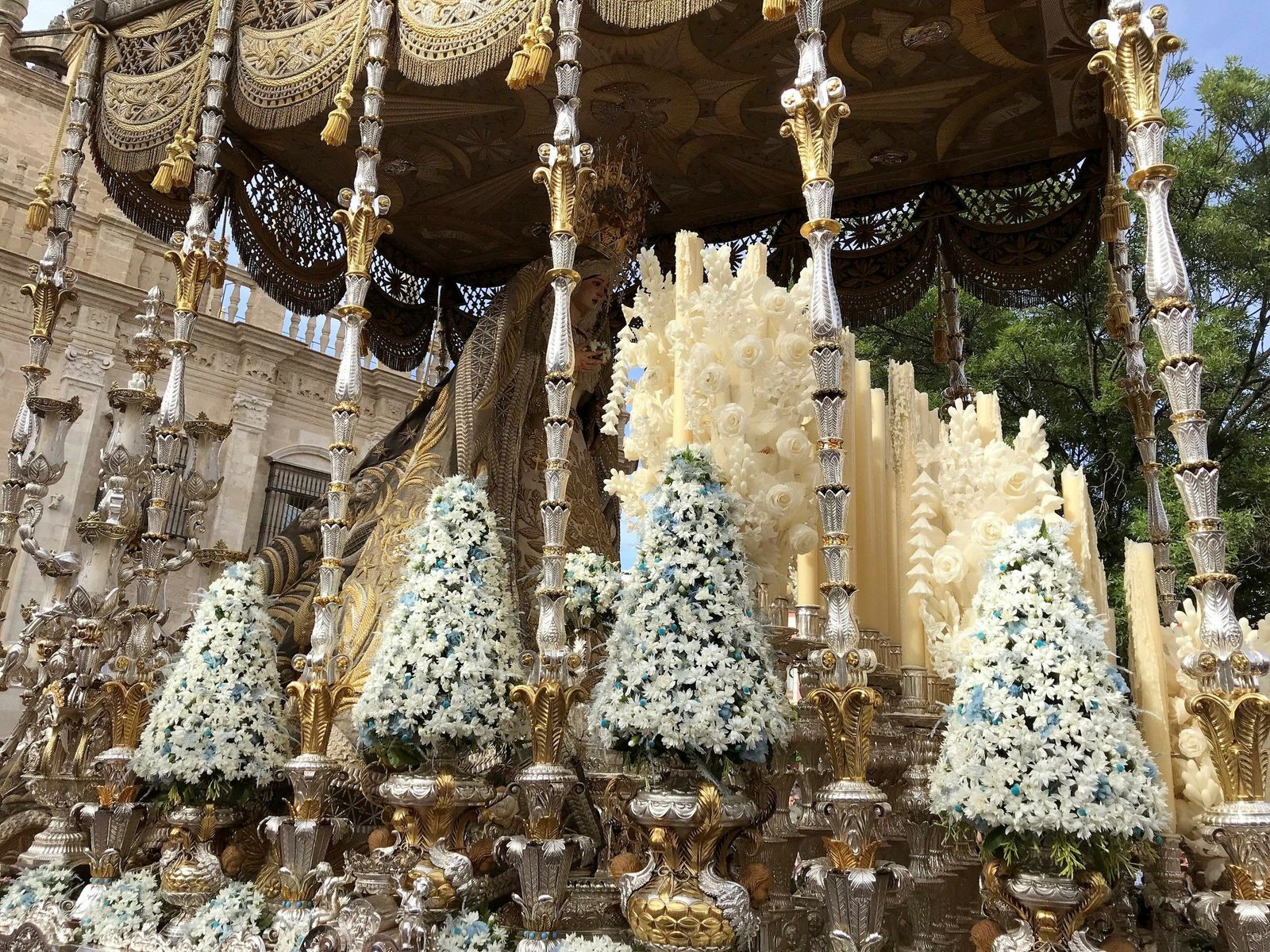 El regreso de la Virgen de los Ángeles tras su coronación, en imágenes