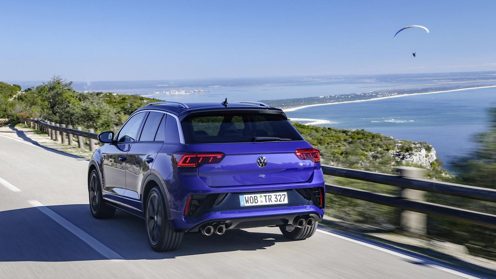 La configuración mecánica del 2.0 TSI, ya se trate de la versión de 300 CV del T-Roc R o del de 190 CV, siempre es semejante: con tracción total 4Motion y caja DSG7.