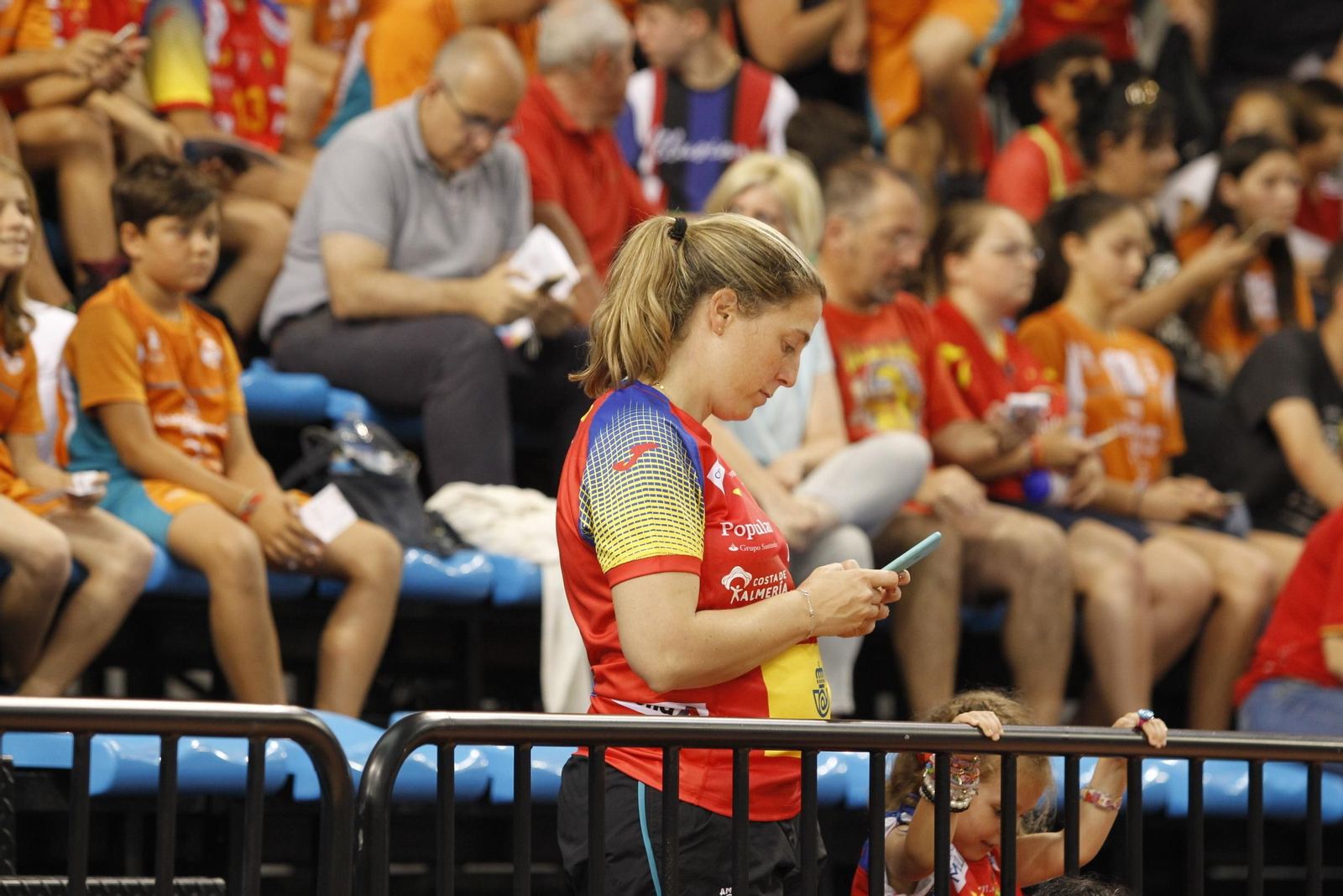 Fotogalería España-Suecia. Balonmano. Palacio Juegos Mediterráneos. Almería
