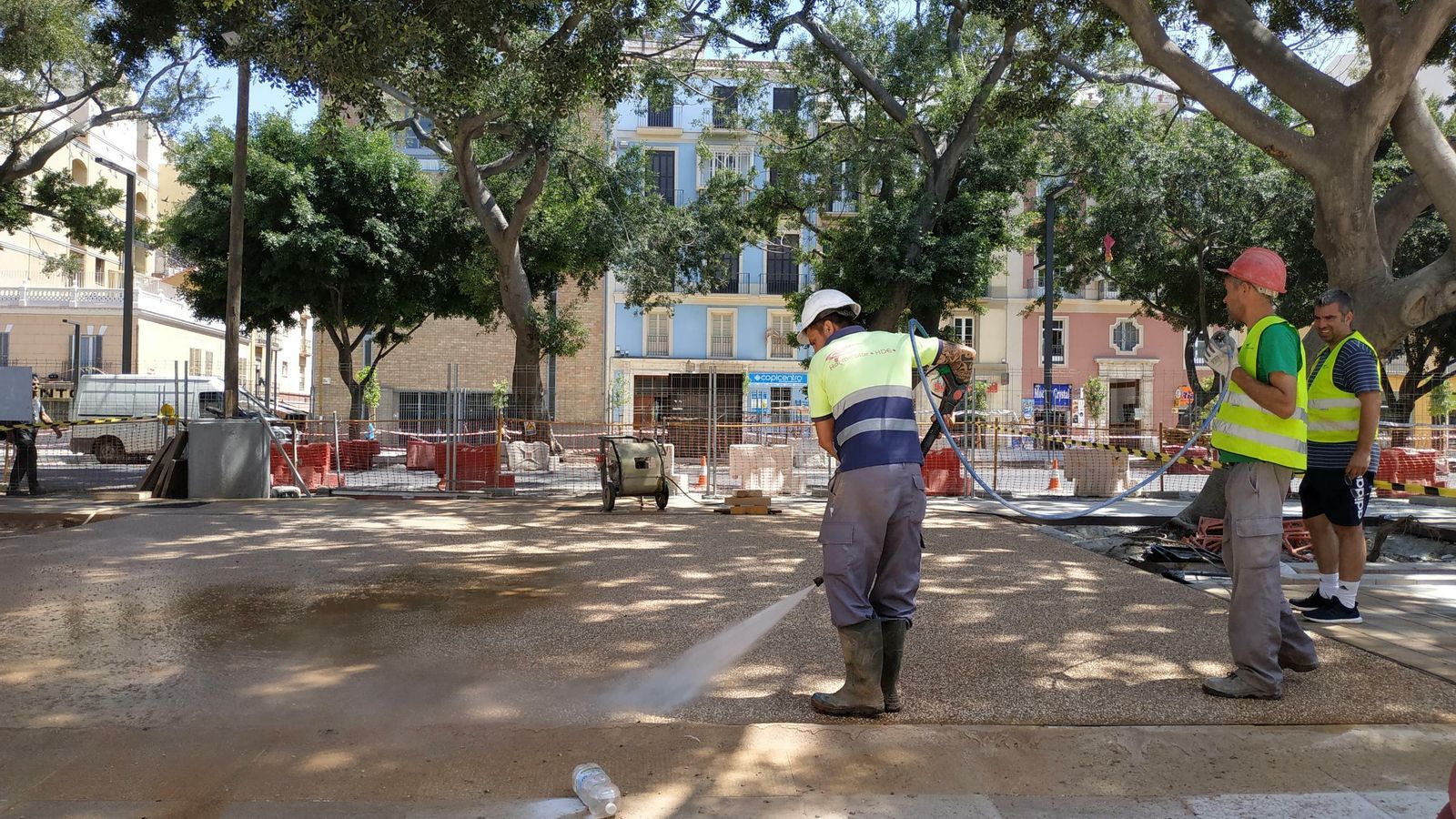 Otra de la fase de la obra en la Alameda. Otra de la fase de la obra en la Alameda.