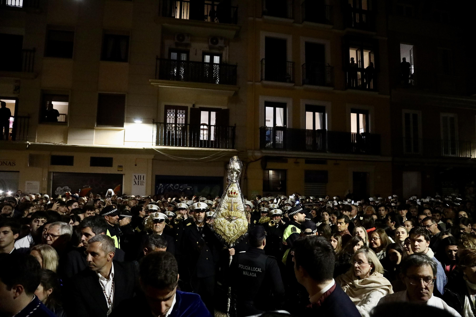 La Paloma el Miércoles Santo en Málaga, en fotos