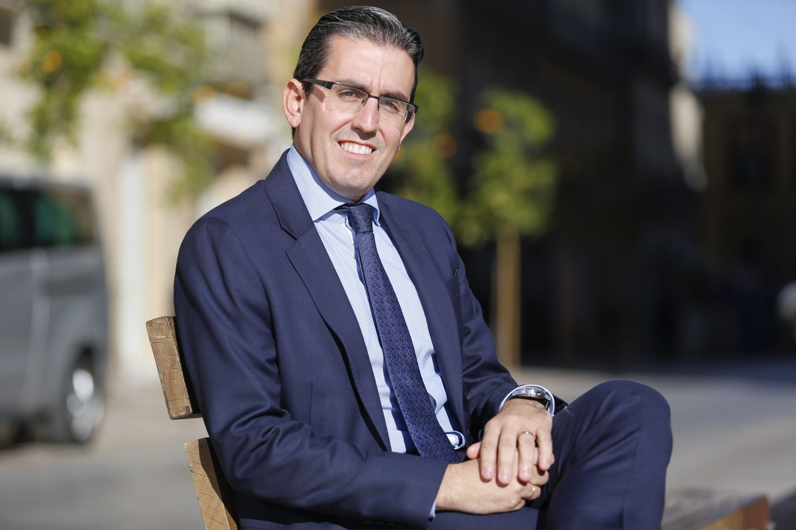 "Es muy gratificante ayudar a personas que dedican su vida a los demás"