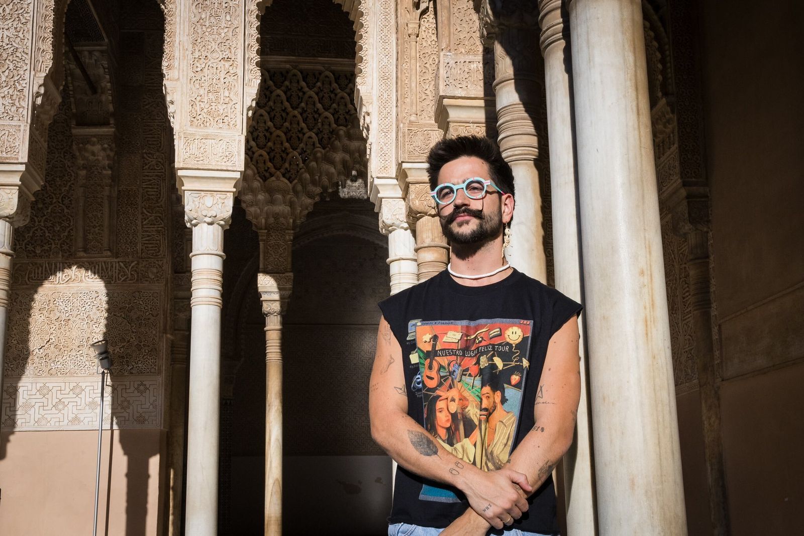El cantante Camilo en su visita a la Alhambra de Granada