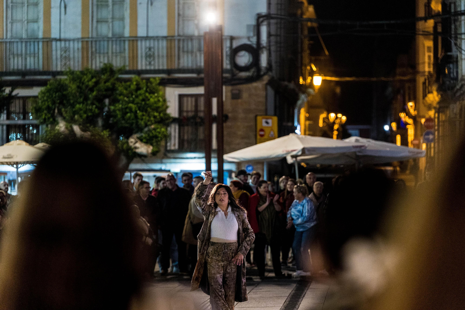 Doble sesión de zambombas navideñas en la plaza del Rey de San Fernando