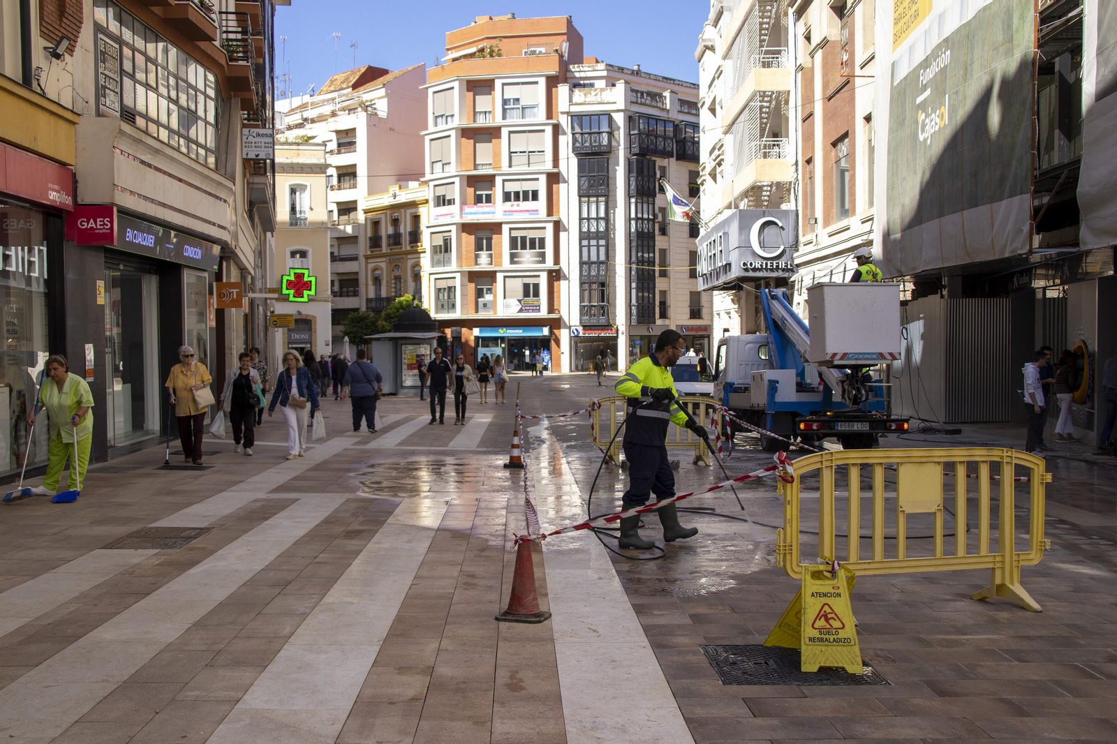 Obras en las calles : Méndez Núñez, Plus Ultra, Gravina y Médico Luis Buendía.