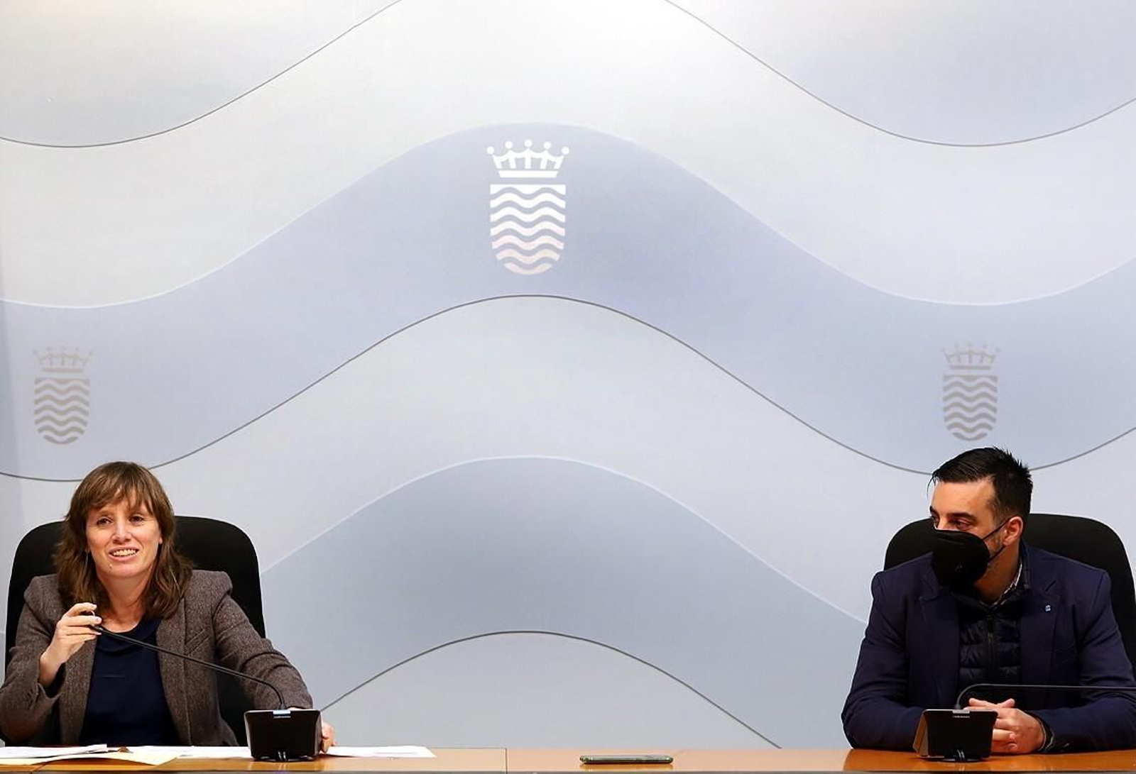 Imagen de la rueda de prensa ofrecida por Laura Álvarez y José Antonio Díaz para desglosar las inversiones de la Edusi.