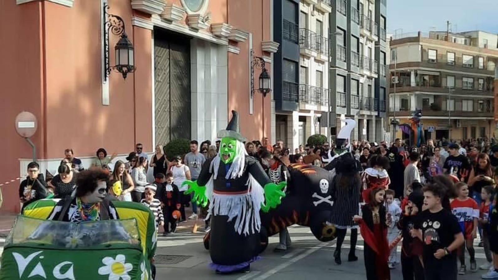 Pasacalles terrorífico y concurso de disfraces, en Huércal-Overa