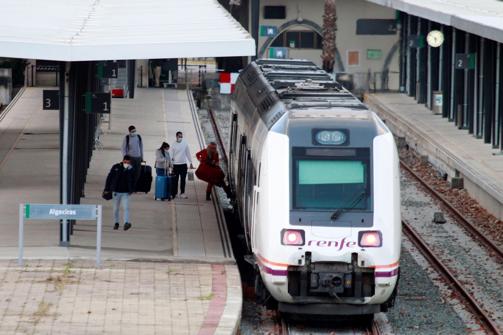 Tren en la estación de Algeciras