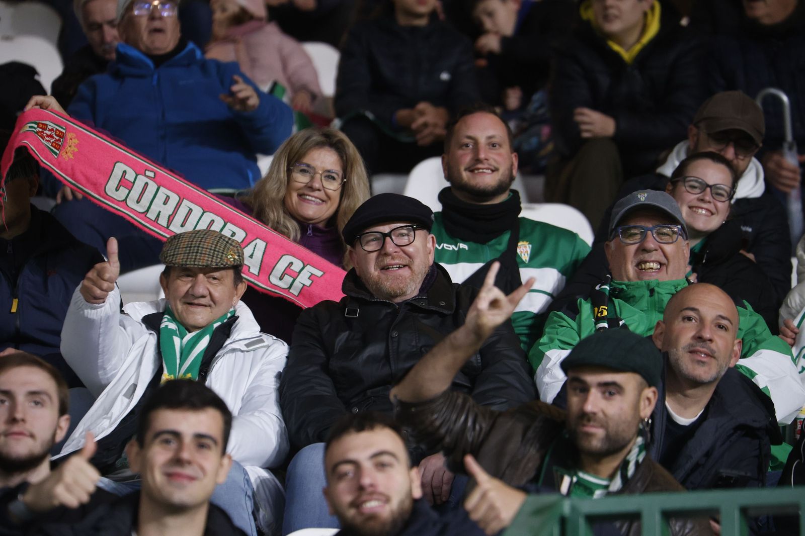 Las mejores fotos del ambiente en El Arcángel para el Córdoba CF - Burgos