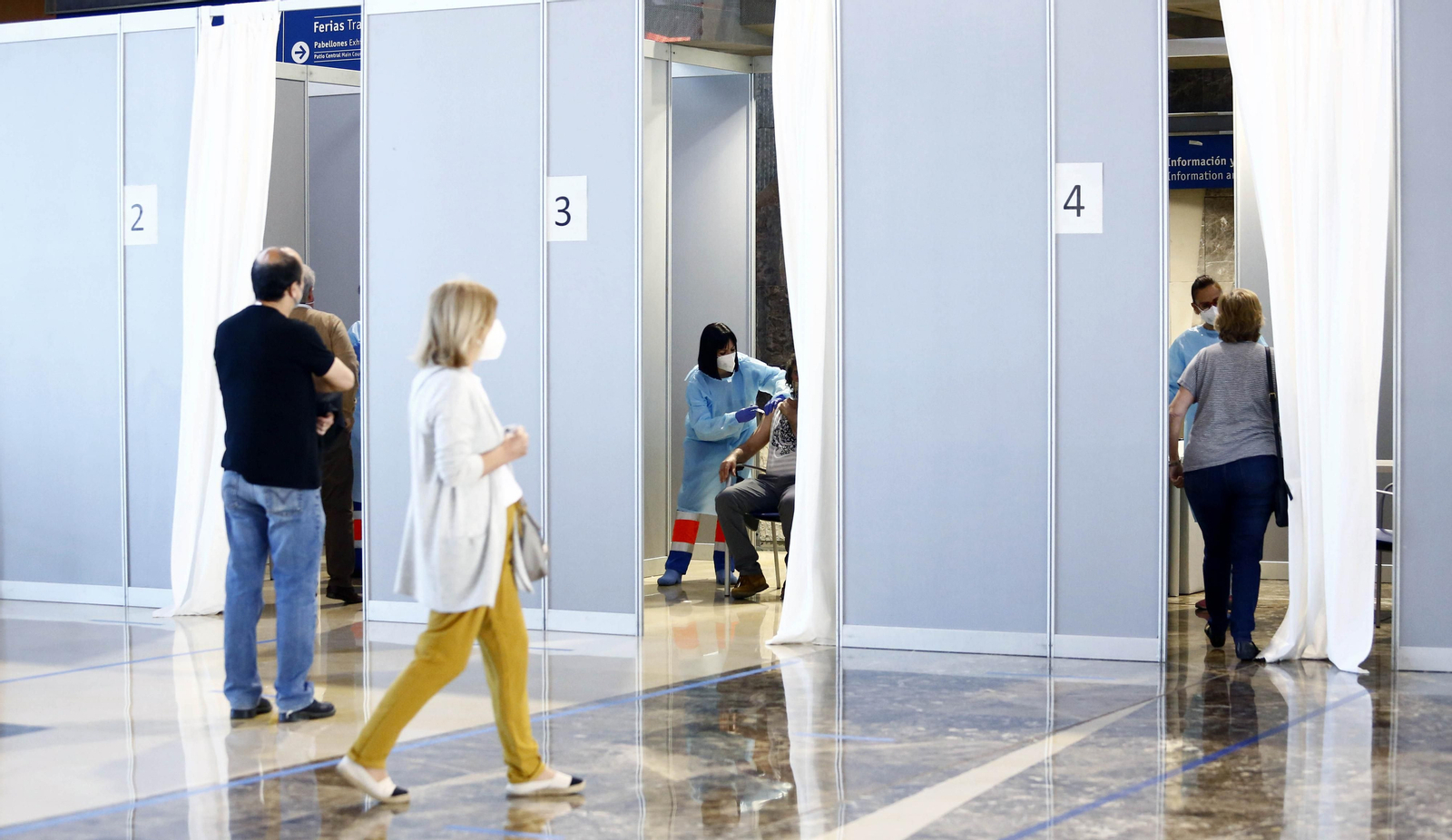 Vacunación en el Palacio de Ferias y Congresos de Málaga.