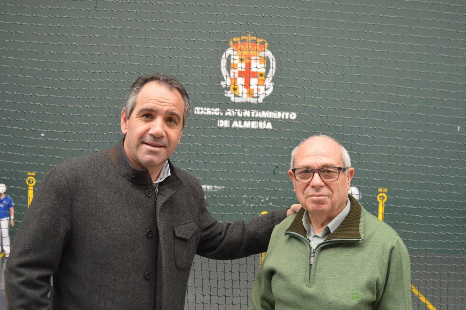 Juanjo Segura, concejal de deportes capitalino, junto a Antonio Soler, presidente del C.P. Almería