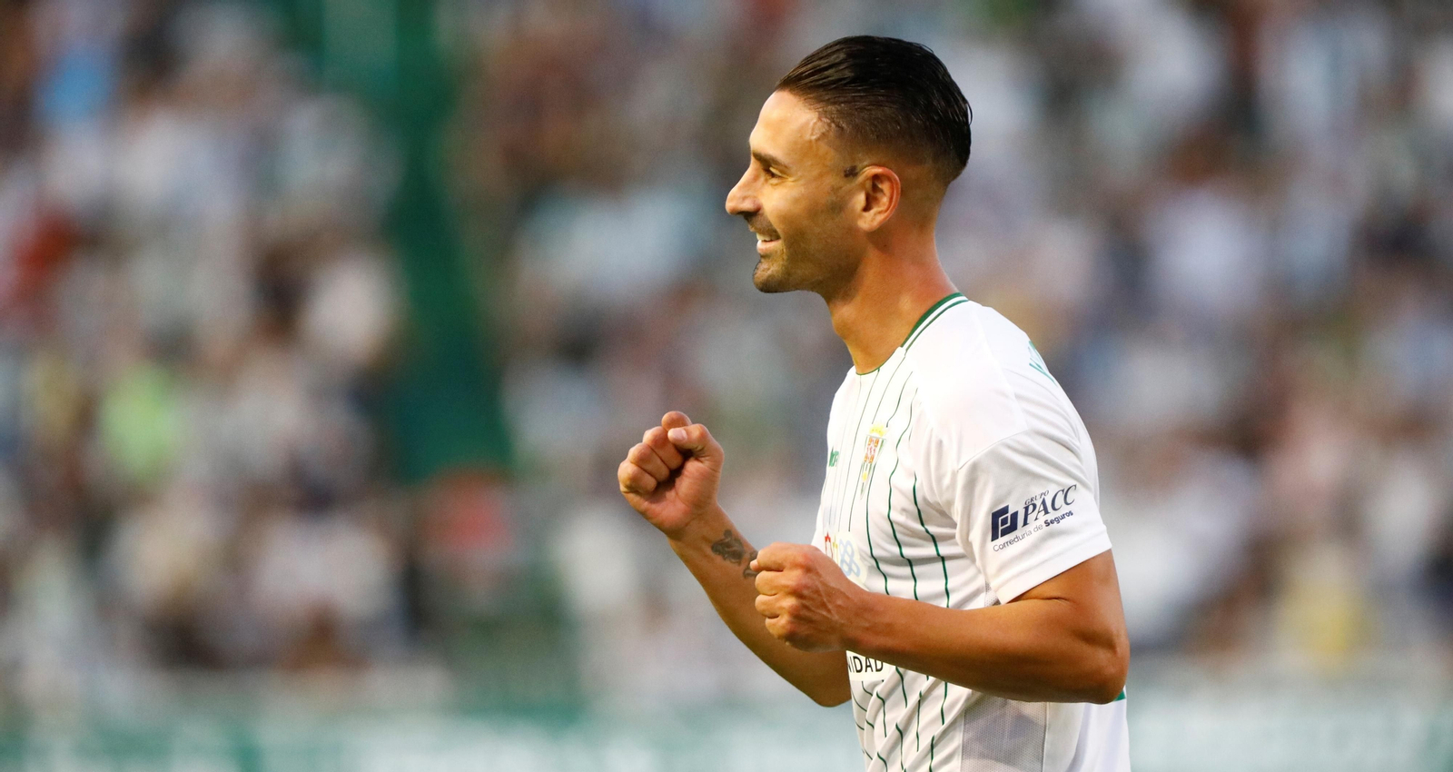 Kike Márquez celebra un gol del Córdoba CF en El Arcángel.