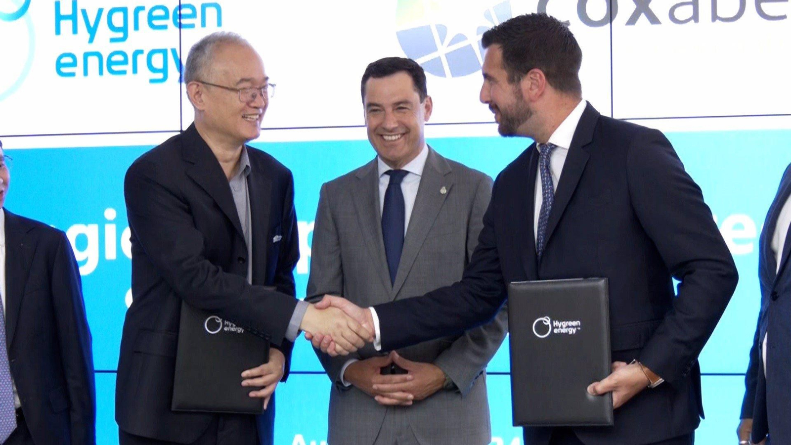 El presidente de la Junta de Andalucía, Juanma Moreno, tras la reunión mantenida con representantes de la Asociación China de Fabricantes de Automóviles (CAAM).