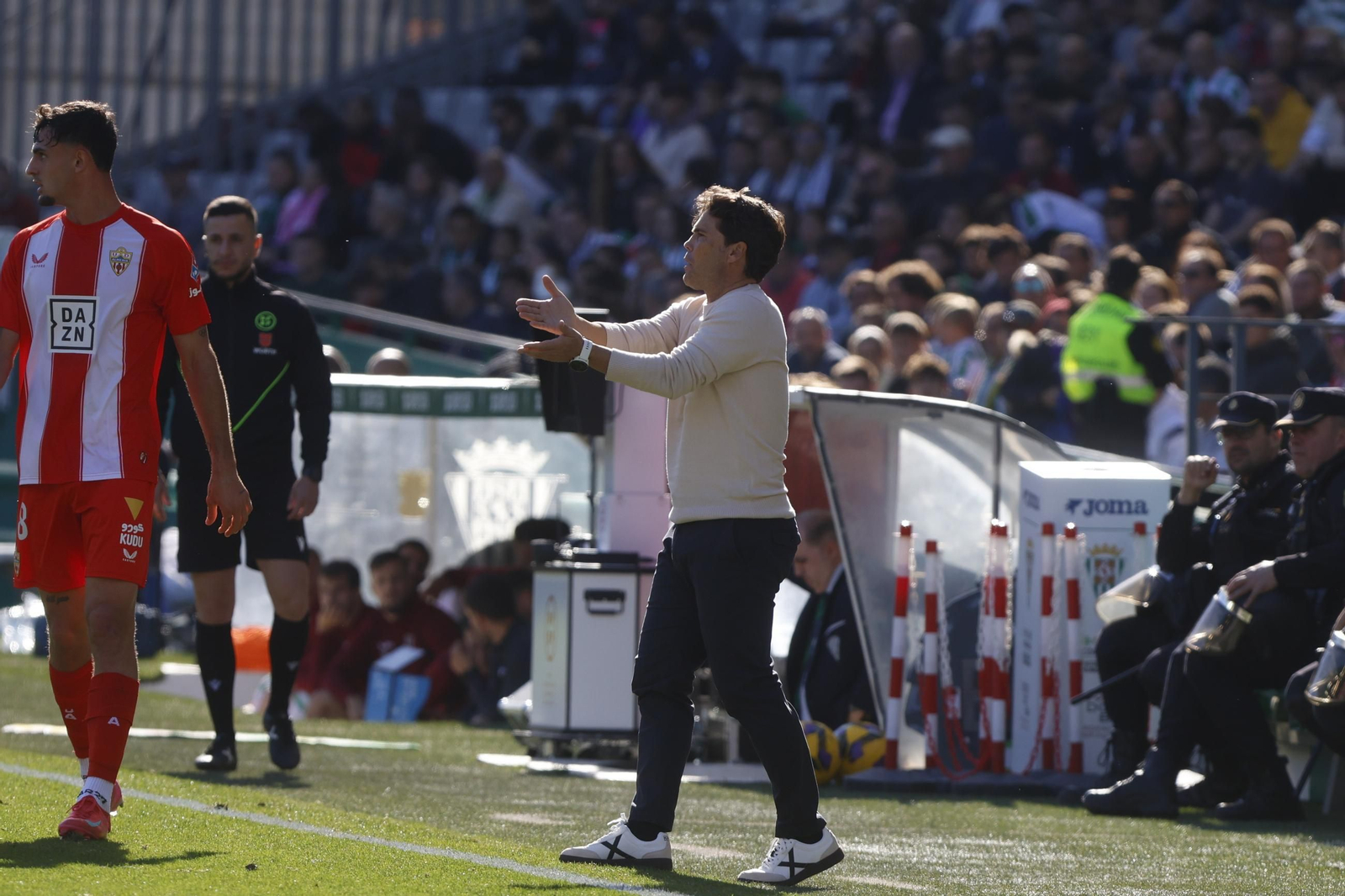Las mejores fotos del ambiente en el Córdoba CF - Almería en El Arcángel