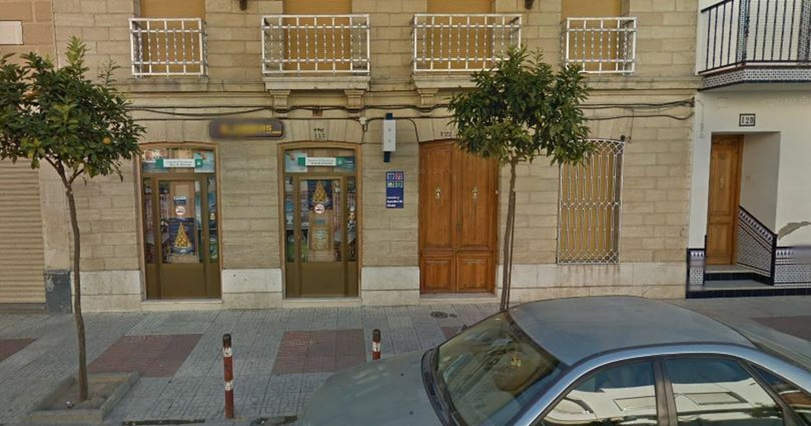 La administración está en la calle Real, 122.