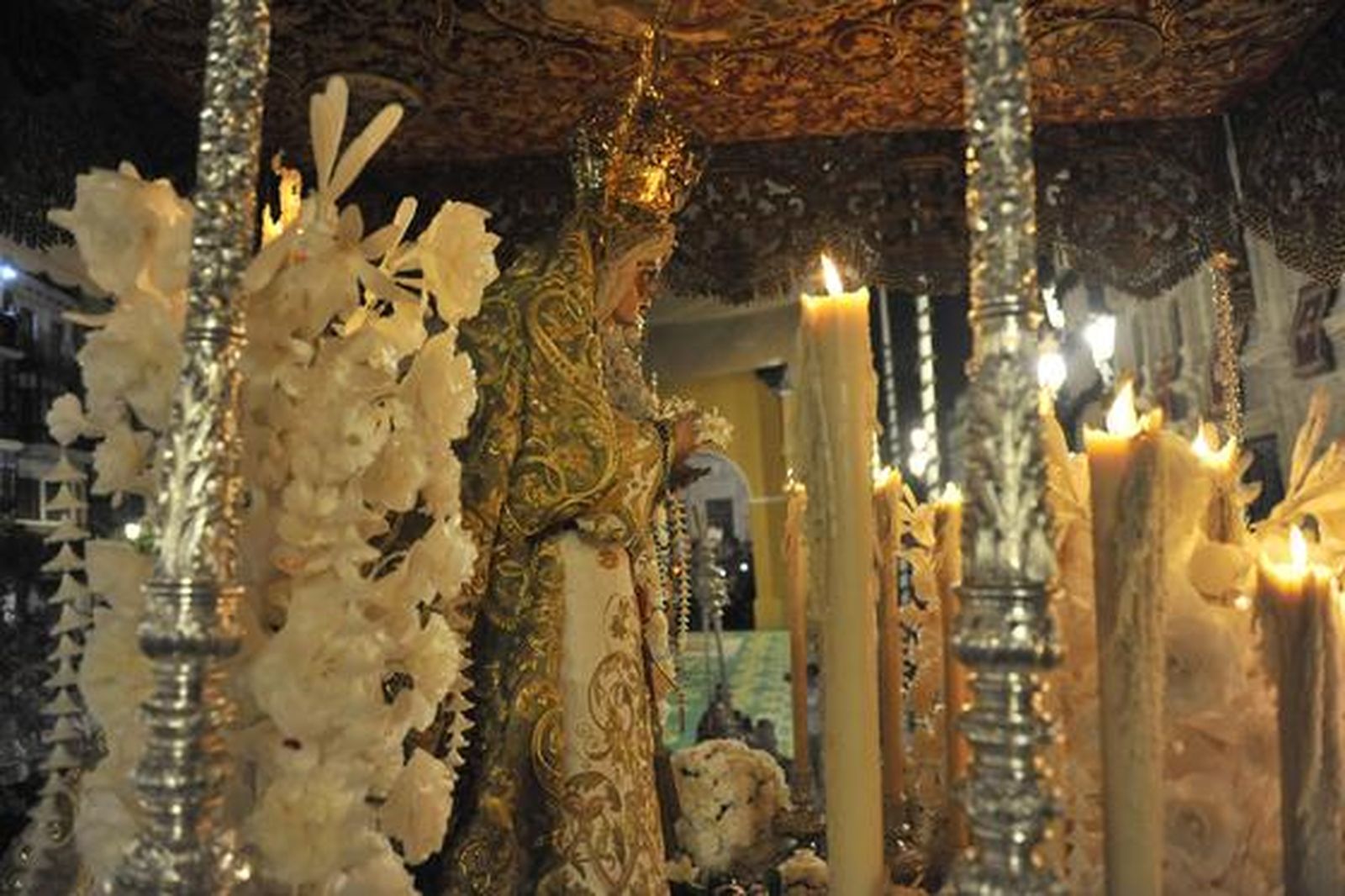 Las imágenes de la procesión extraordinaria de la Esperanza Macarena

Foto: Juan Carlos Vazquez