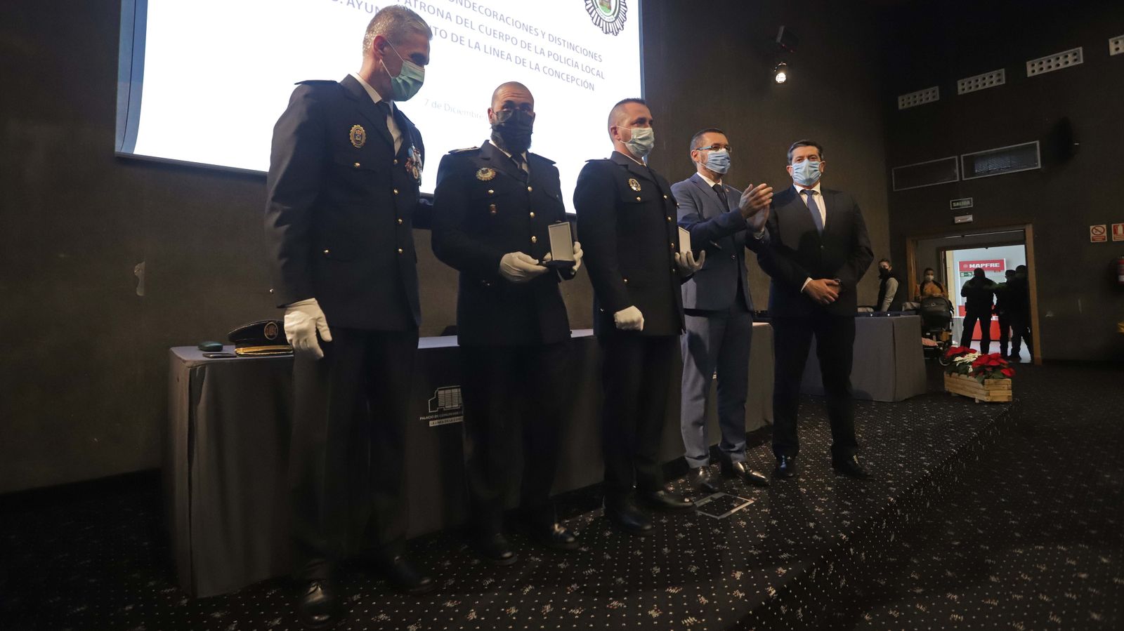 Fotos de la entrega de condecoraciones y reconocimientos de la Policía Local de La Línea