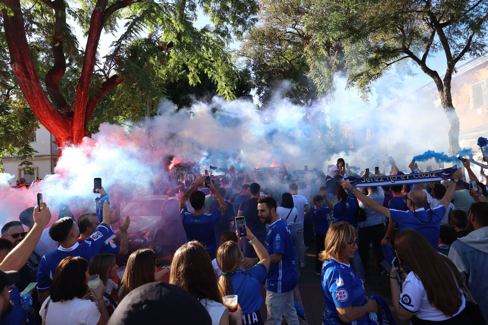 Así ha sido el recibimiento al Xerez CD en los aledaños de Chapín para el derbi