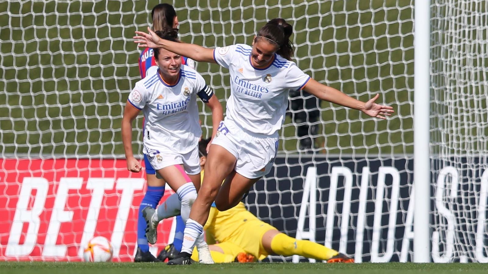Rocío Gálvez celebra su gol al Eibar.