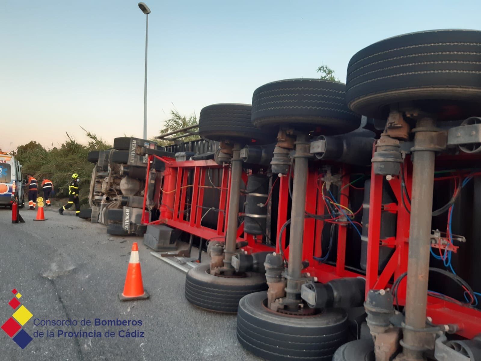 El camión volcado, en La Menacha