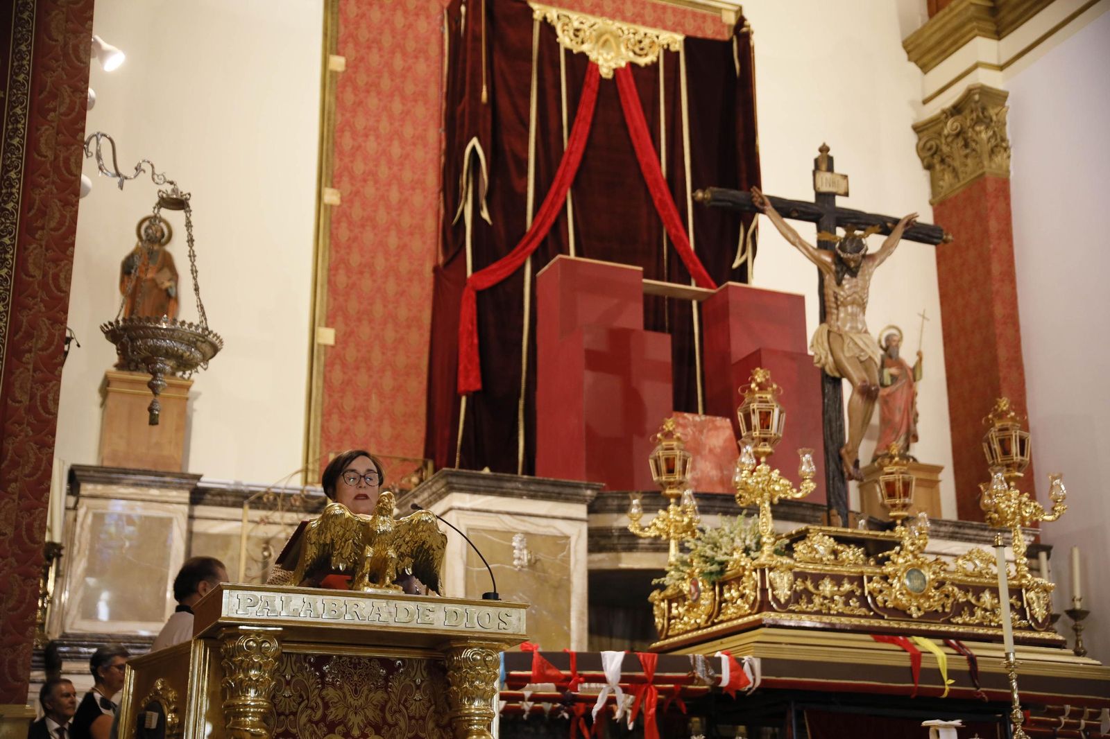 Las imágenes de la misa vespertina y procesión del Cristo de la Luz de Dalías