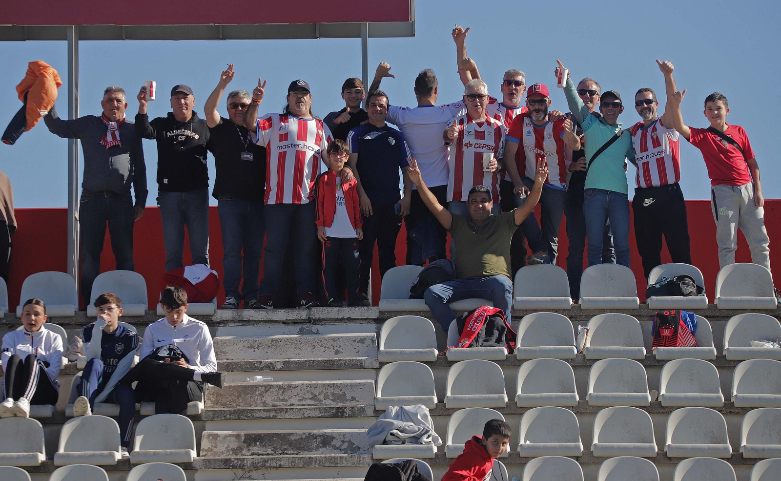 Búscate en el Nuevo Mirador durante el Algeciras - Atlético Madreliño de Primera Federación