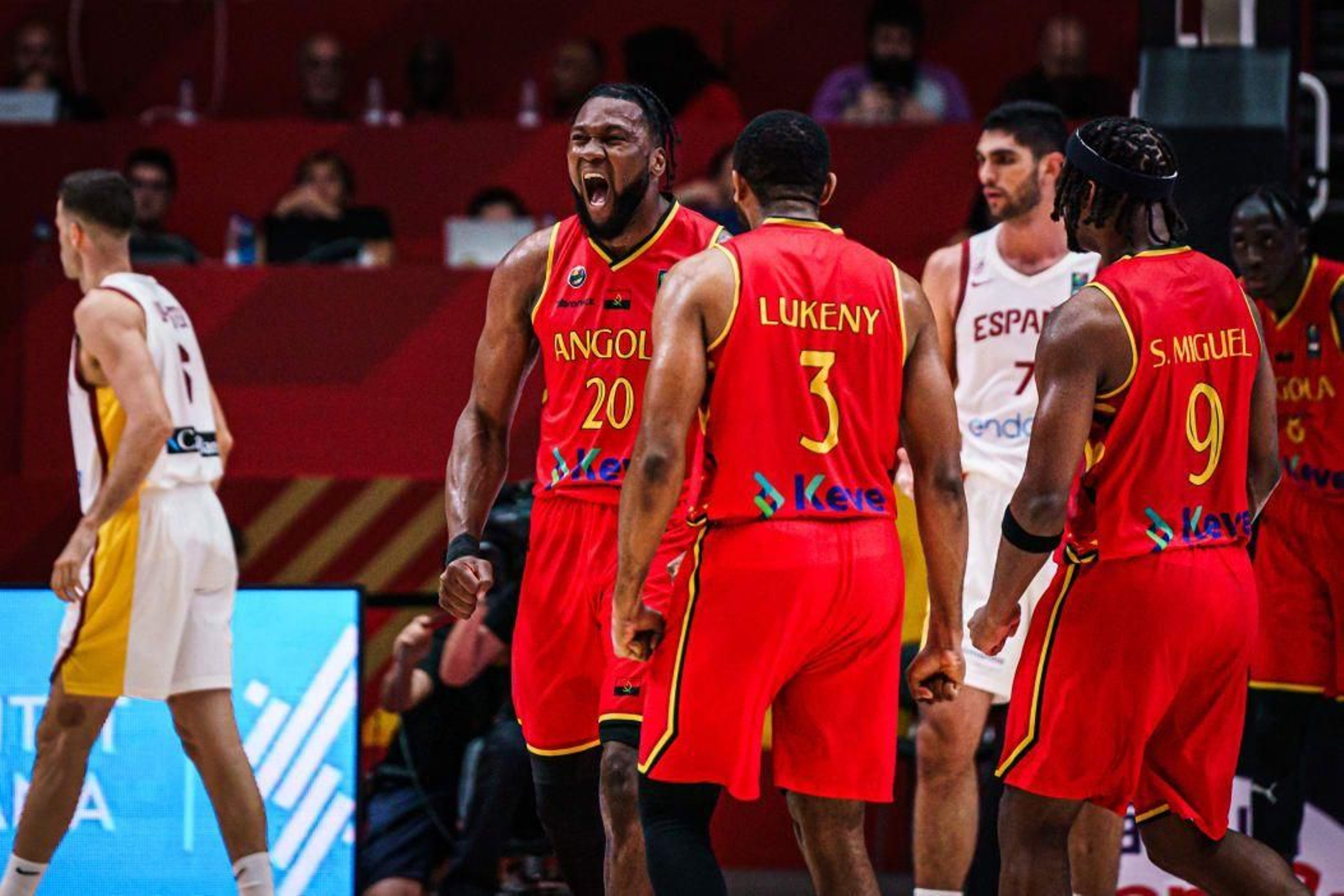 Varios jugadores de Angola