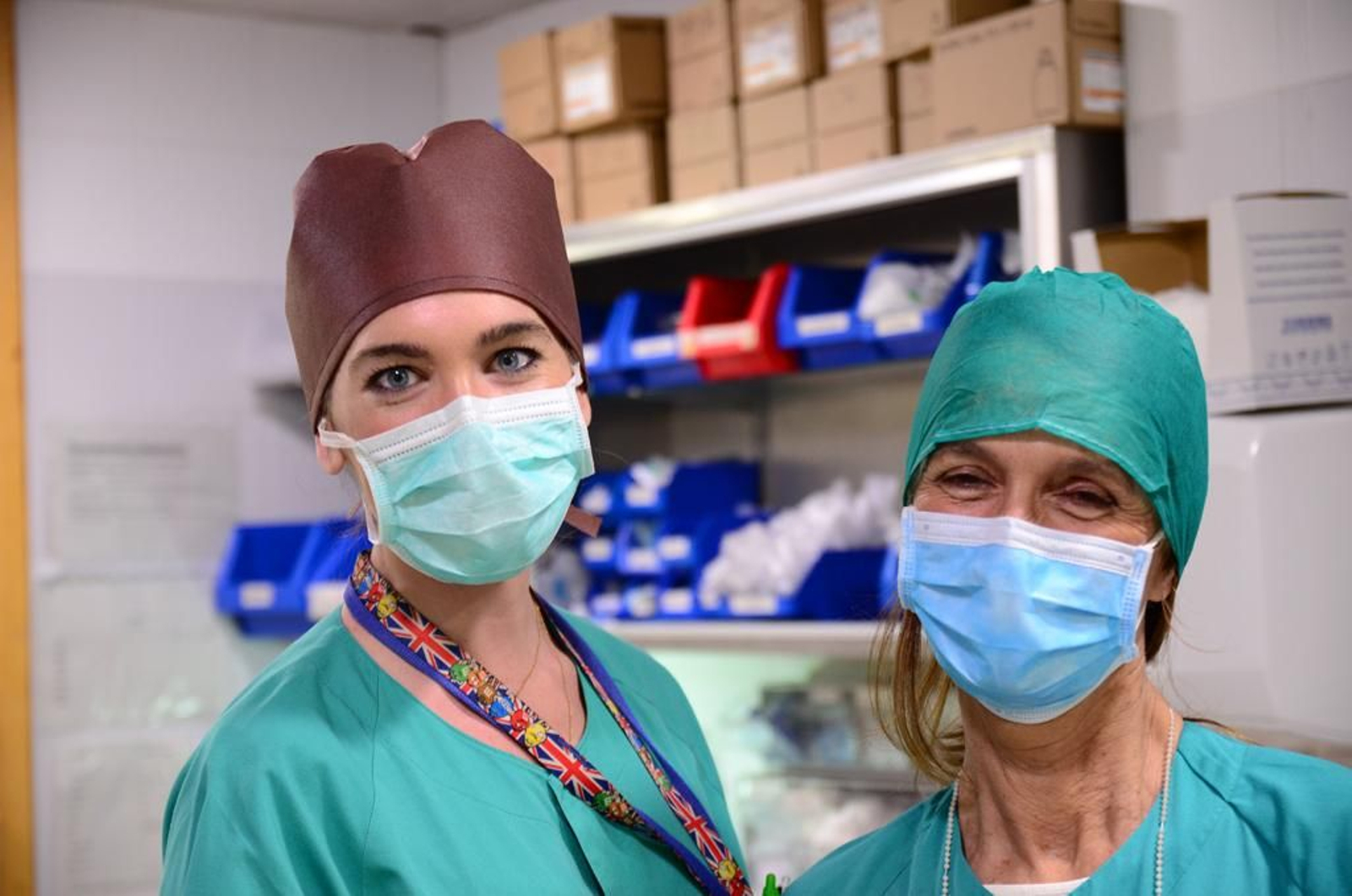 El día a día de las Unidades Covid de hospitalización del Reina Sofía, captado por sus profesionales