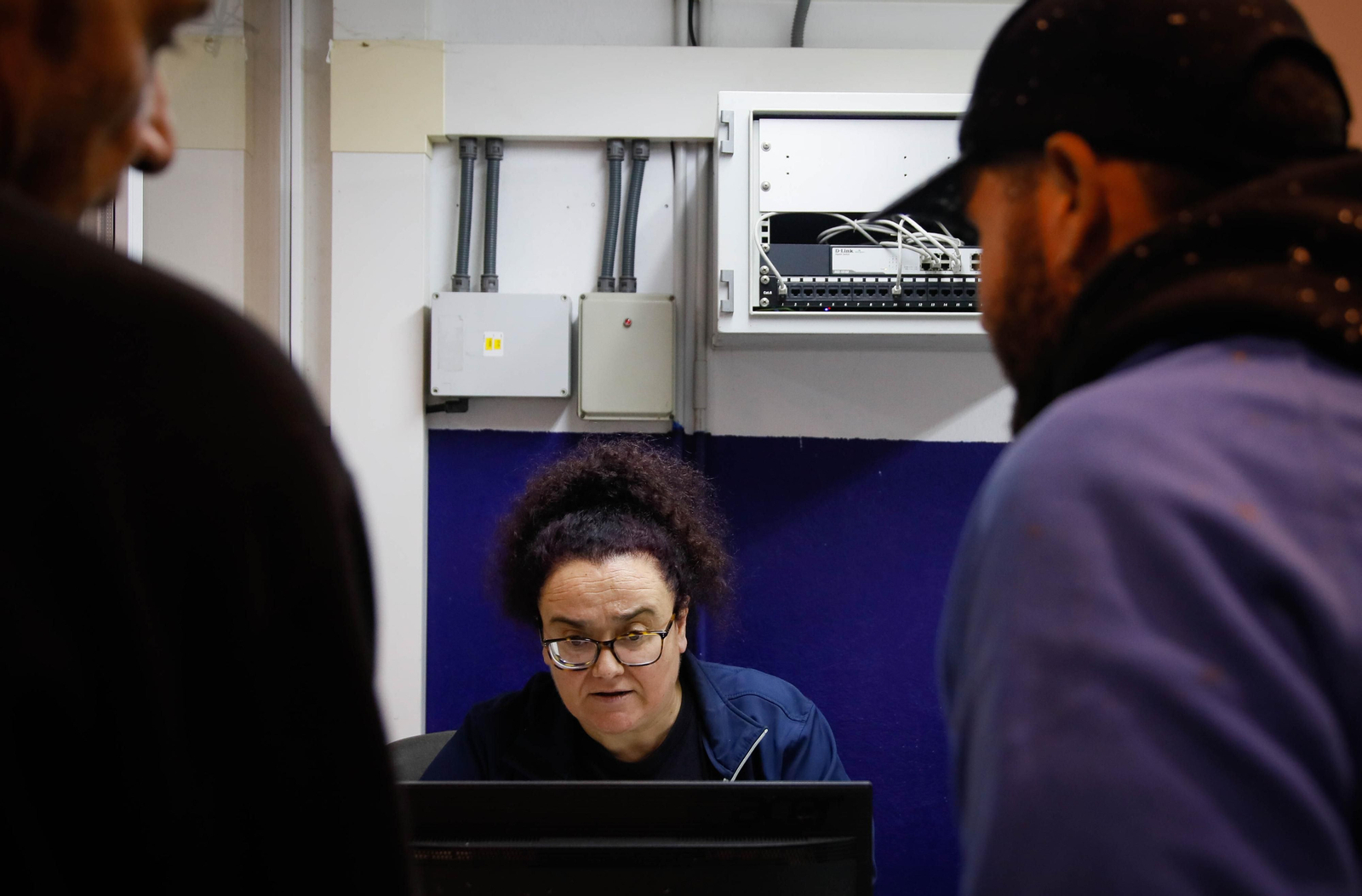 Te contamos en imágenes como ha sido la descarga de las traiñas en la lonja de Almería