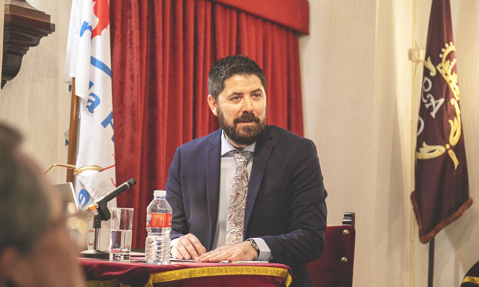 Abraham Parrón, en su conferencia en la Academia San Dionisio.