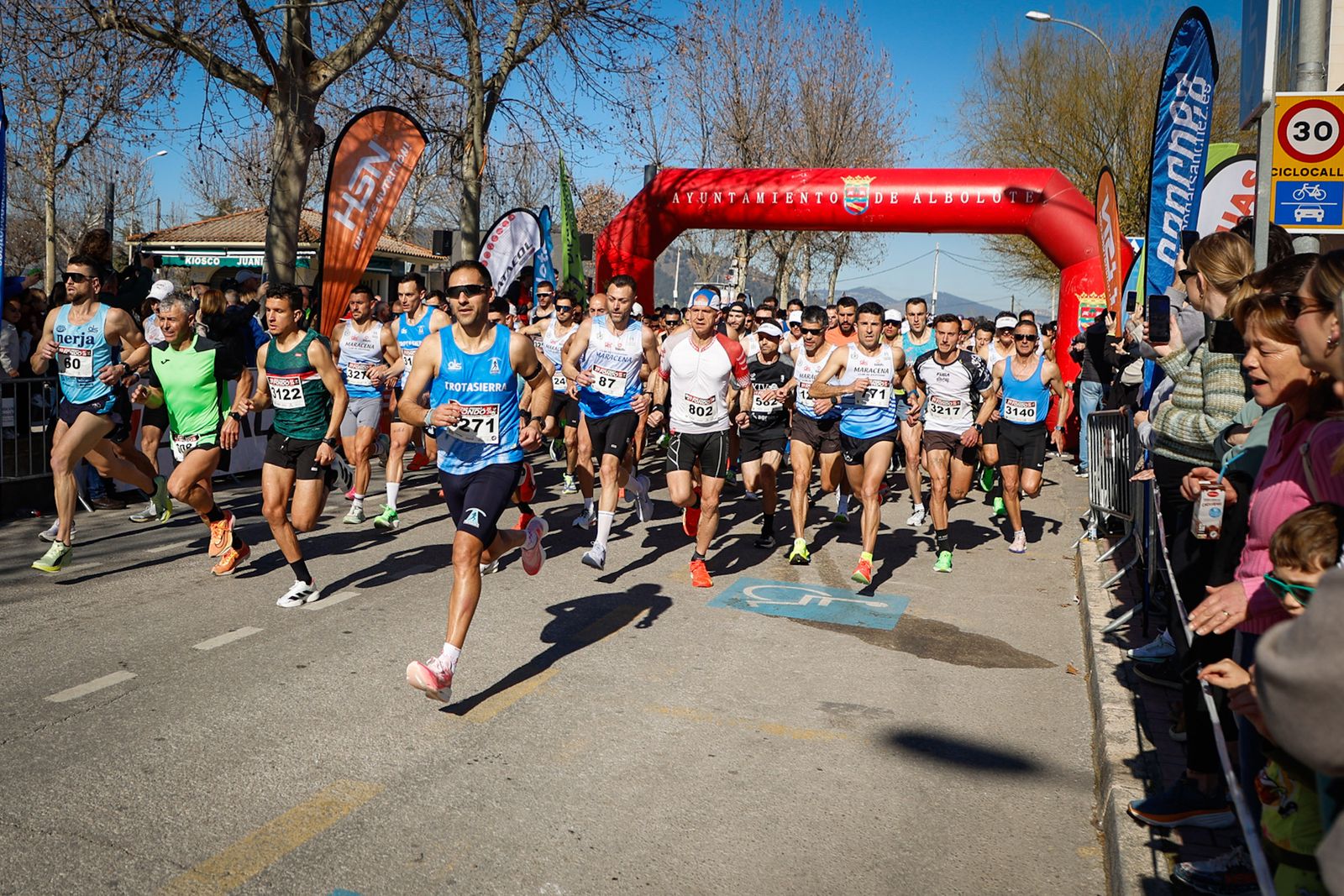Encuéntrate en el inicio en Albolote del Gran Premio de Fondo de la Diputación